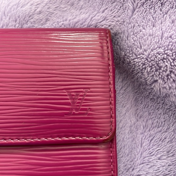 Authentic Louis Vuitton wallet - Picture 2 of 7